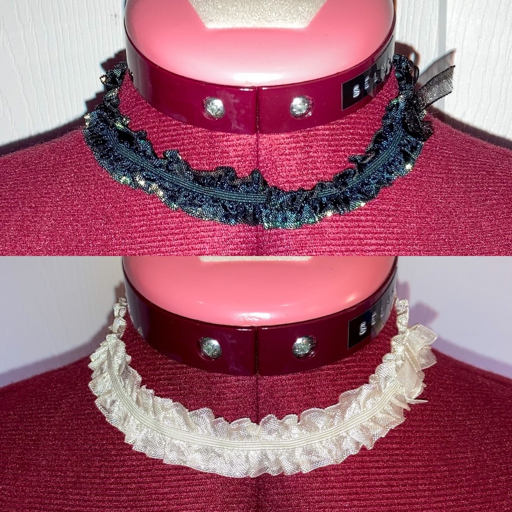 Set of 2 lace chokers - Free with any purchase